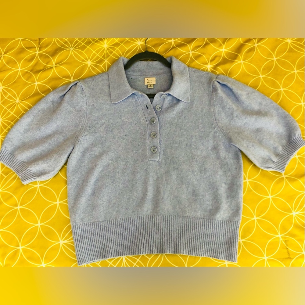 A New Day Soft Blue Knit Top. Medium. Very warm